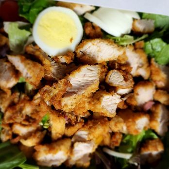 Chick-fil-A - Chicken Cobb Salad with no roasted corn |9.99| this is  huge and delicious - Chicken Shop Near Me - Kahului, Hawaii