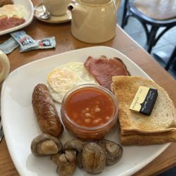 No. 37 Cafe - English breakfast and tea