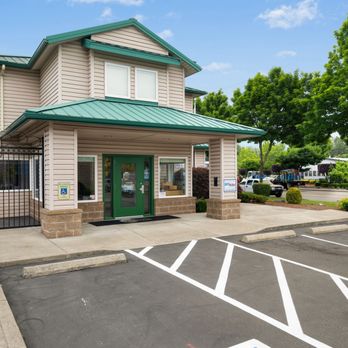 Safeguard Self Storage - our self-storage facility office in Kent, WA - Self Storage Near Me - Kent, Washington