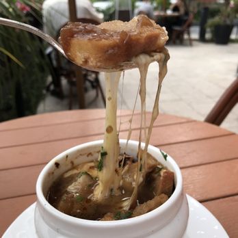 Maison Selby - French onion soup. It's cheesy! - French Near Me - Toronto, Ontario Maison Selby - French onion soup. It's cheesy! - French Near Me - Toronto, Ontario