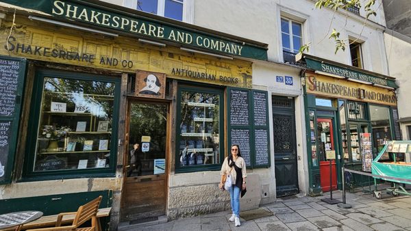 Shakespeare and Company by null