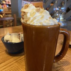Cinnamon Roll Latte