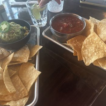 Rreal Tacos - Chamblee - Chips, salsa and guacamole - Tacos Near Me - Atlanta, Georgia