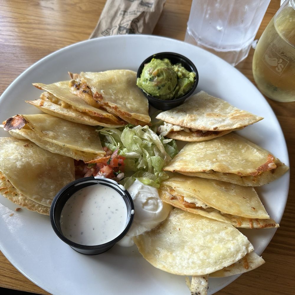 Chili's - Chicken Bacon Ranch Quesadillas - American Near Me - San Antonio, Texas Chili's - Chicken Bacon Ranch Quesadillas - American Near Me - San Antonio, Texas