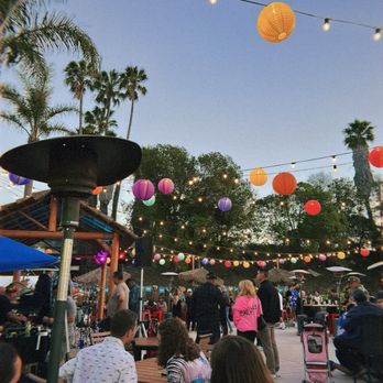 Tony's Pizzaria - Pizza Near Me - Ventura, California