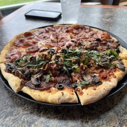 Lake of the Pines Golf Club - Pizza at the sports lounge