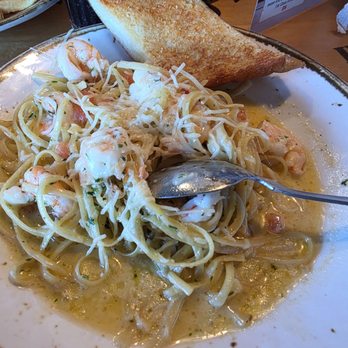 Bubba Gump Shrimp - Shrimp scampi was good and buttery - Seafood Near Me - Monterey, California