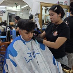 FRG Barber Shop - Lady barber