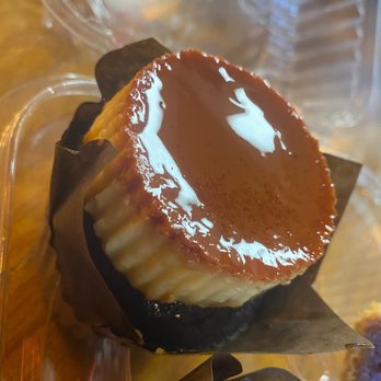 Cafe 86 - Leche flan cupcake - Desserts Near Me - Union City, California