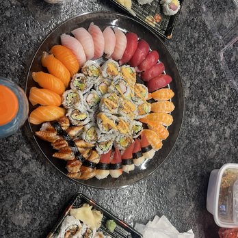 Union Sushi - The quality of the items we received for 100.00.  Poor quality slice of fish, sliced super thin, cheapest roll & fish selection - Sushi Bars Near Me - Flushing, New York