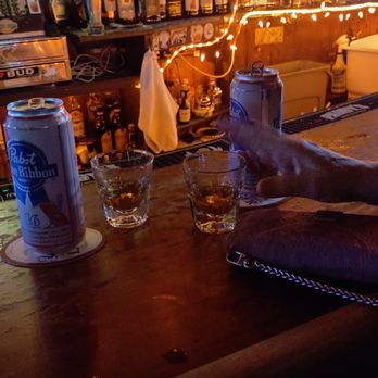 Rossi's Liquors - PBR and Bulleit rye - reasonably priced :) - Dive Bars Near Me - Chicago, Illinois Rossi's Liquors - PBR and Bulleit rye - reasonably priced :) - Dive Bars Near Me - Chicago, Illinois