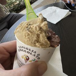 Vaniglia & Cioccolato - Cappuccino and dark chocolate