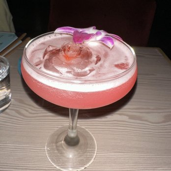 Dolly's - Harlem Sunset - Cocktail Bars Near Me - New York, New York