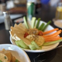 Hobnob Neighborhood Tavern - Hummus Duo