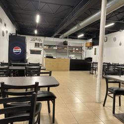 Lzaza Indo-Pak Cuisine - Reception area