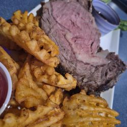 Geneva Bar & Grill - Prime rib
