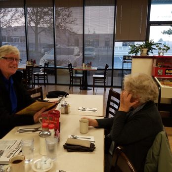 Mick's Chile Fix - Meeting friends at Mick's - Mexican Near Me - Albuquerque, New Mexico