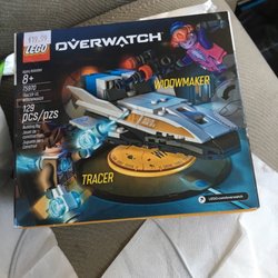 Bricks & Minifigs - Overwatch Tracer vs Widowmaker
