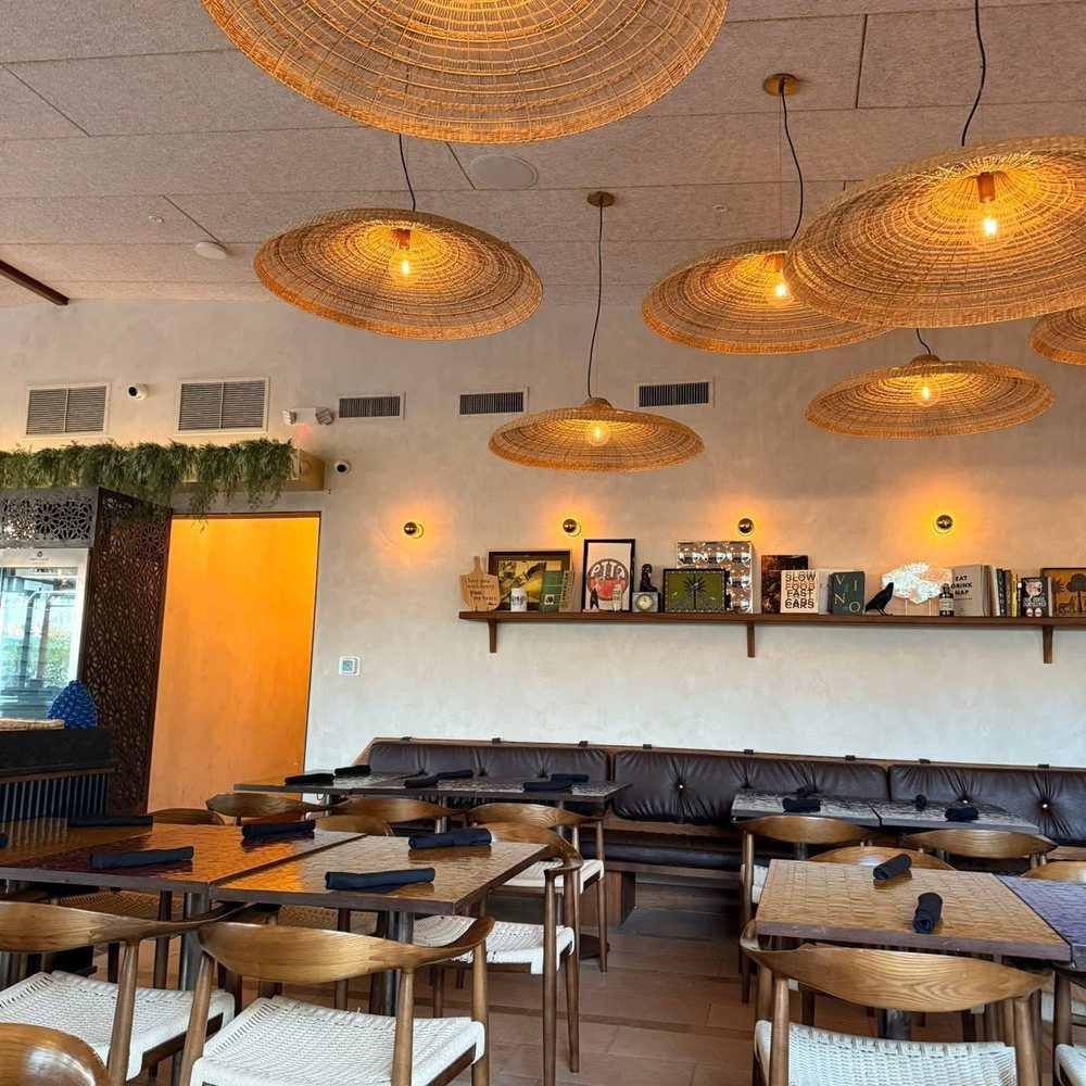 Pizza To The Rescue - Interior - Pizza Near Me - Phoenix, Arizona Pizza To The Rescue - Interior - Pizza Near Me - Phoenix, Arizona
