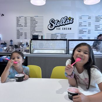 Stella's Ice Cream - Happy customers - Ice Cream & Frozen Yogurt Near Me - Gilbert, Arizona