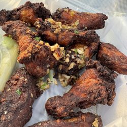 Tony Harper’s Pizza & Clam - Horrible wings unless you like them burnt
