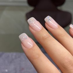 Suri Nails - Ombré glitter dip nails