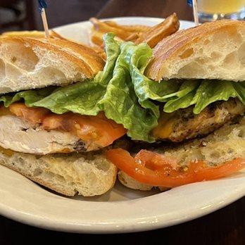 Oscar's Alehouse - Blackened Chicken Sandwich - Beer Bar Near Me - Pasadena, Maryland