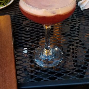 Chaplin's - Raspberry sour mocktail - Cocktail Bars Near Me - Washington, DC, District of Columbia