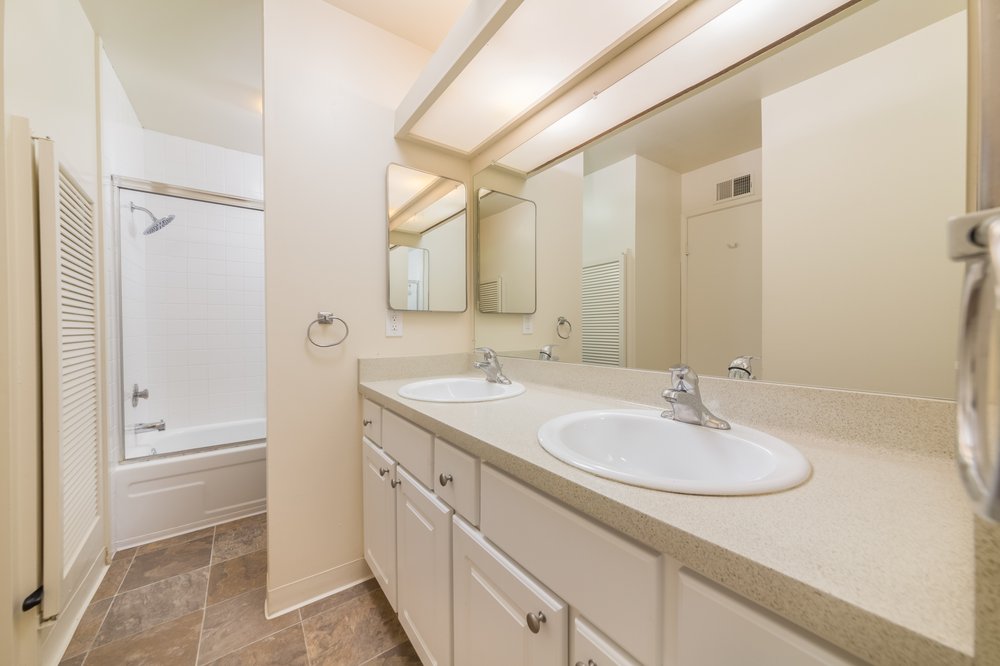 CAMELBACK NORTH APARTMENTS Updated September 2024 26 Photos & 15