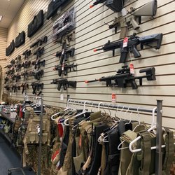 Airsoft 99 - Airsoft tactical gears and rifles