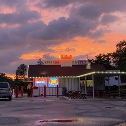 Custard Castle - Beautiful summer night at Custard Castle!