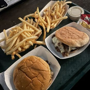 The Friendly Tavern - burgers and fries - Burgers Near Me - San Diego, California The Friendly Tavern - burgers and fries - Burgers Near Me - San Diego, California
