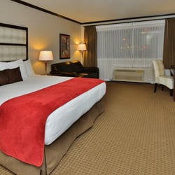Prestige Hotel Vernon - One King & Sofa Bed Guestroom