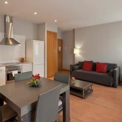 Amister Apartments