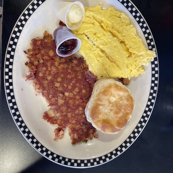 Shorty's Diner - Corned beef hash breakfast - Diners Near Me - Williamsburg, Virginia Shorty's Diner - Corned beef hash breakfast - Diners Near Me - Williamsburg, Virginia