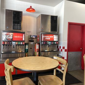 Five Guys - Soda fountain - Burgers Near Me - Nassau Bay, Texas