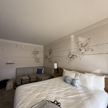 Prince Waikiki - Hotels Near Me - Honolulu, Hawaii Prince Waikiki - Hotels Near Me - Honolulu, Hawaii