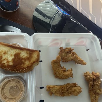 Raising Cane's Chicken Fingers - Fast Food Near Me - San Antonio, Texas