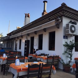 Azmakbaşı Restaurant - Oturma alanı