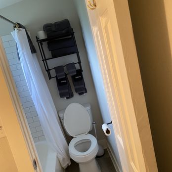Coastal Suites Resort - Small bathroom. - Hotels Near Me - Beulah, Michigan Coastal Suites Resort - Small bathroom. - Hotels Near Me - Beulah, Michigan