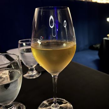 Kaviar Restaurants - Pasadena - White wine (Spain) - 5/5 - Sushi Bars Near Me - Pasadena, California Kaviar Restaurants - Pasadena - White wine (Spain) - 5/5 - Sushi Bars Near Me - Pasadena, California