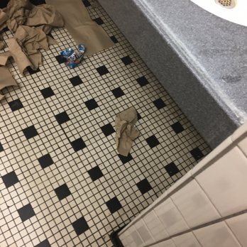 Steak ’n Shake - Paper on unmoored floor - Burgers Near Me - Plainfield, Indiana