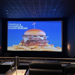 Cinépolis Luxury Cinemas - Now, this looks pretty DELICIOUS!!!