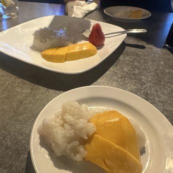Thai Kitchen - Mango with Sticky Rice - Thai Near Me - Grand Terrace, California Thai Kitchen - Mango with Sticky Rice - Thai Near Me - Grand Terrace, California