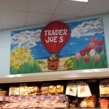 Trader Joe's - Balloon Art at Trader Joe's - Grocery Near Me - Virginia Beach, Virginia