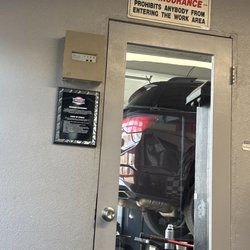 303 Auto Care - You can see your car being worked on!