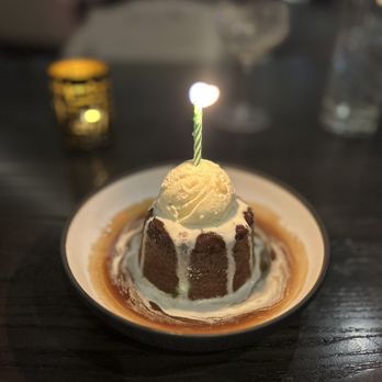 Gordon Ramsay Hell's Kitchen - Sticky toffee pudding - New American Near Me - Miami, Florida Gordon Ramsay Hell's Kitchen - Sticky toffee pudding - New American Near Me - Miami, Florida