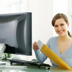 AQuickDelivery - Happy Courier Customers