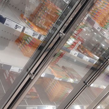 Dennis' No Frills - Produce not being stocked. There should put a signage on the door to inform customer instead of having customers line up 15min. - Grocery Near Me - Mississauga, Ontario Dennis' No Frills - Produce not being stocked. There should put a signage on the door to inform customer instead of having customers line up 15min. - Grocery Near Me - Mississauga, Ontario