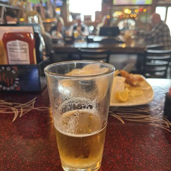 Ripon Roadhouse - Coors light and fish and chips - American Near Me - Ripon, California